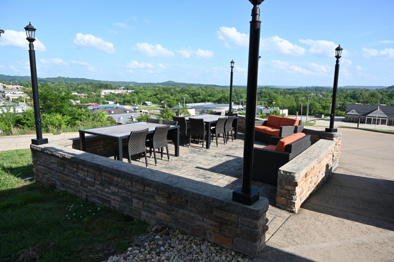 Giles Hotel Inn And Suites Pulaski Exteriér fotografie