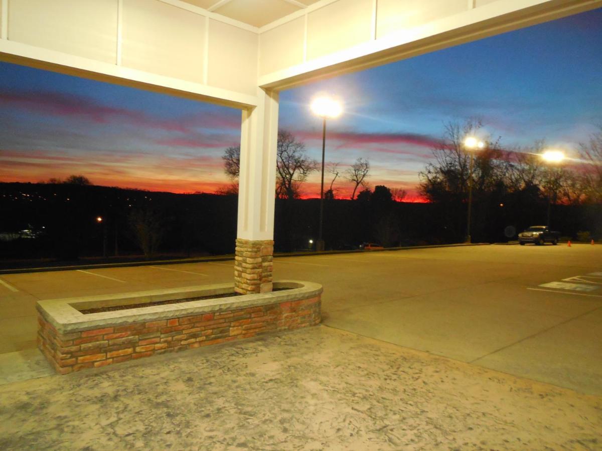 Giles Hotel Inn And Suites Pulaski Exteriér fotografie