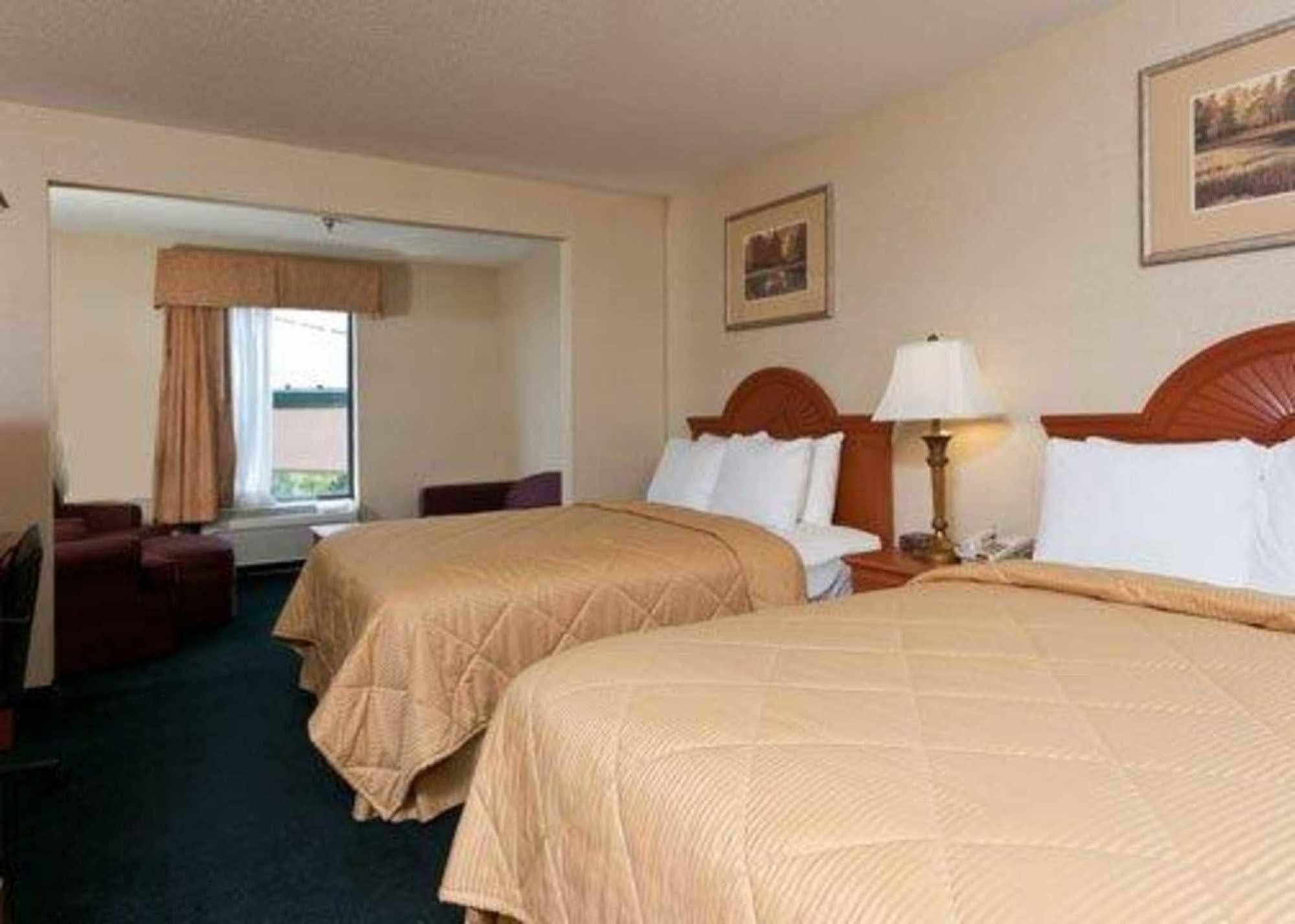 Giles Hotel Inn And Suites Pulaski Pokoj fotografie