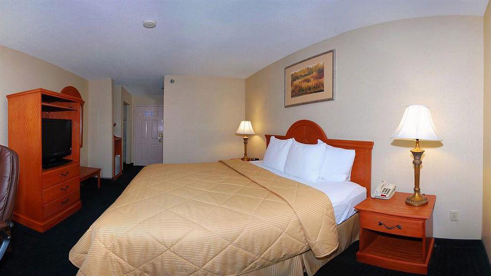 Giles Hotel Inn And Suites Pulaski Exteriér fotografie